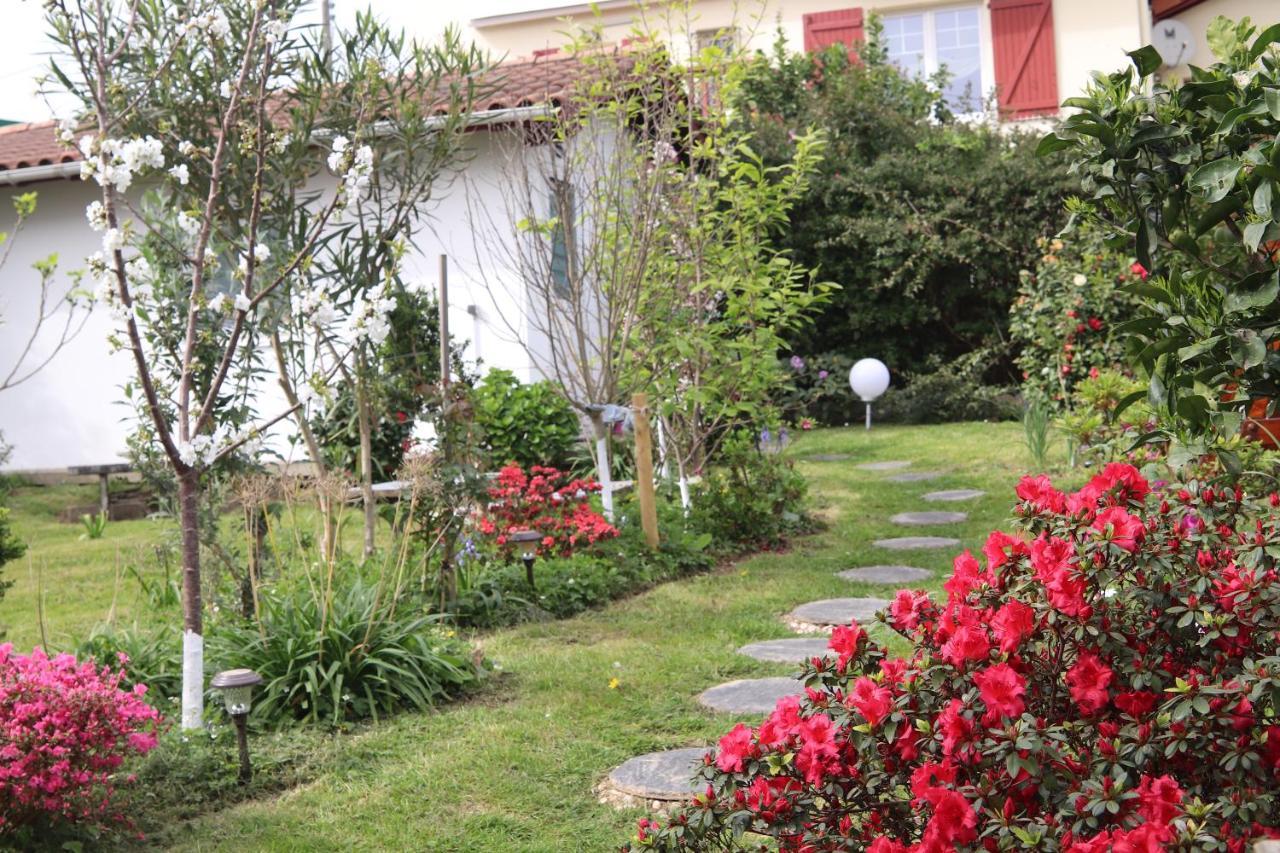 Chambres D'Hotes "Hor Dago" Pres De La Gare D'Hendaye Avec Le Petit-Dejeuner Экстерьер фото